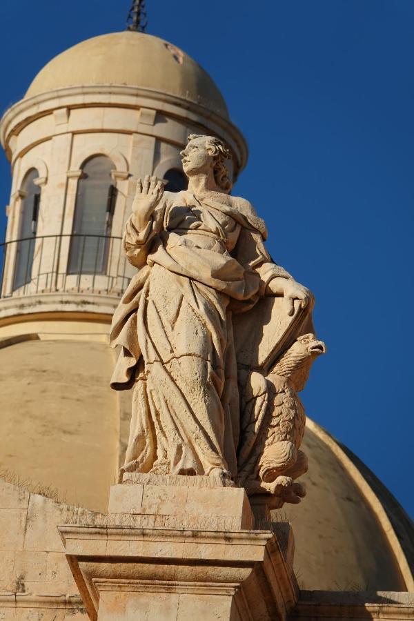 Villa Casa Bommegna à Noto Extérieur photo