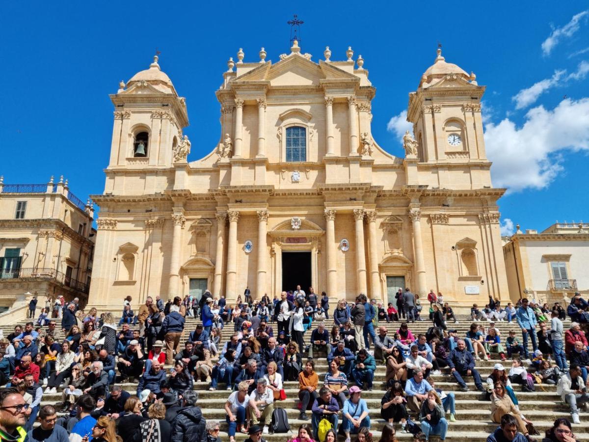 Villa Casa Bommegna à Noto Extérieur photo