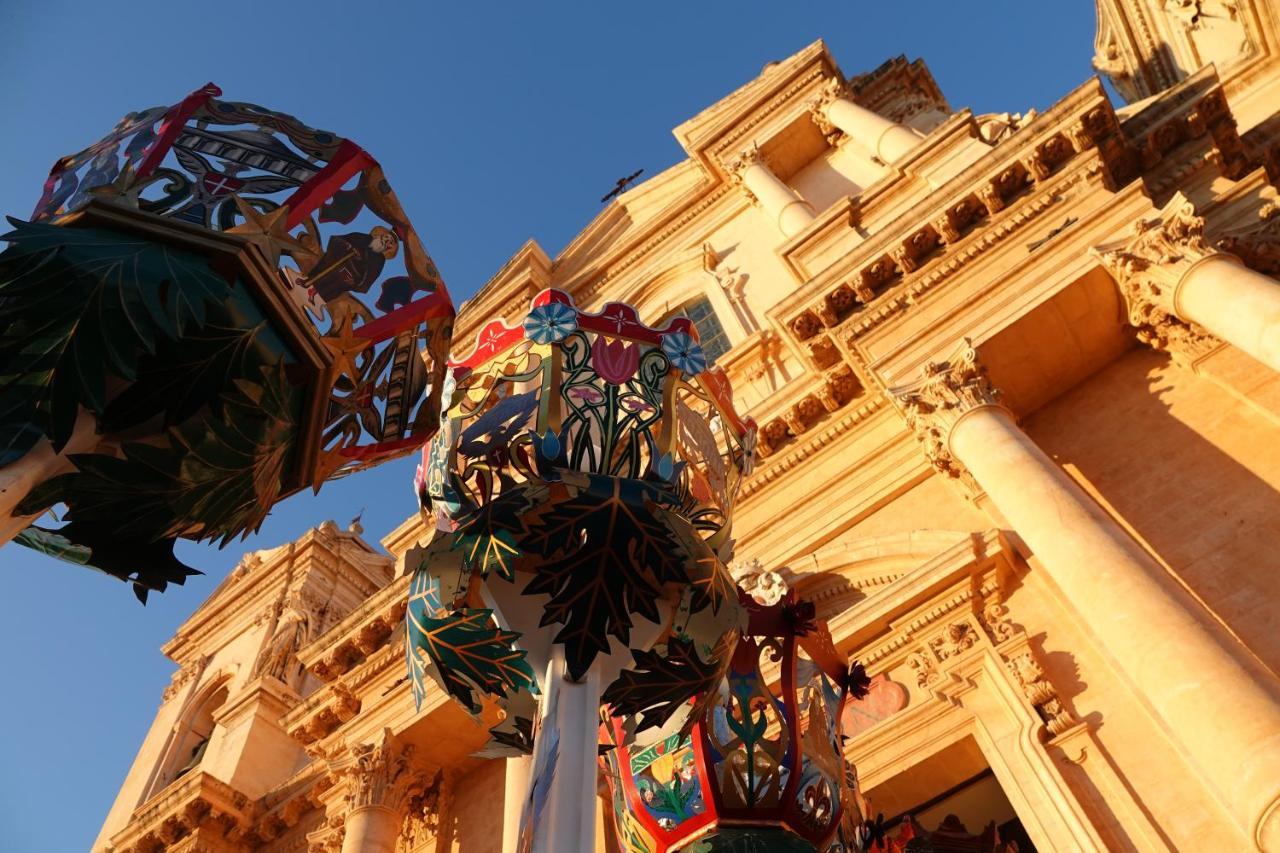 Villa Casa Bommegna à Noto Extérieur photo